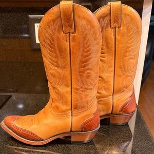 Classic Tan Leather Western Boots